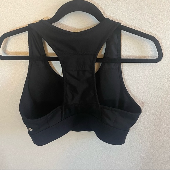 Fabletics Black On-The-Go Medium Impact Sports Bra - Picture 4 of 5